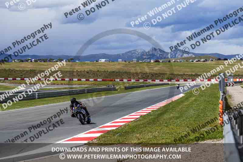 cadwell no limits trackday;cadwell park;cadwell park photographs;cadwell trackday photographs;enduro digital images;event digital images;eventdigitalimages;navarra;no limits trackdays;peter wileman photography;racing digital images;trackday digital images;trackday photos